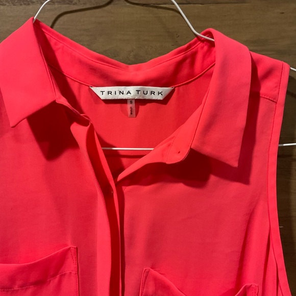 Trina Turk Sleeveless Blouse STAND OUT!!! - Picture 2 of 3